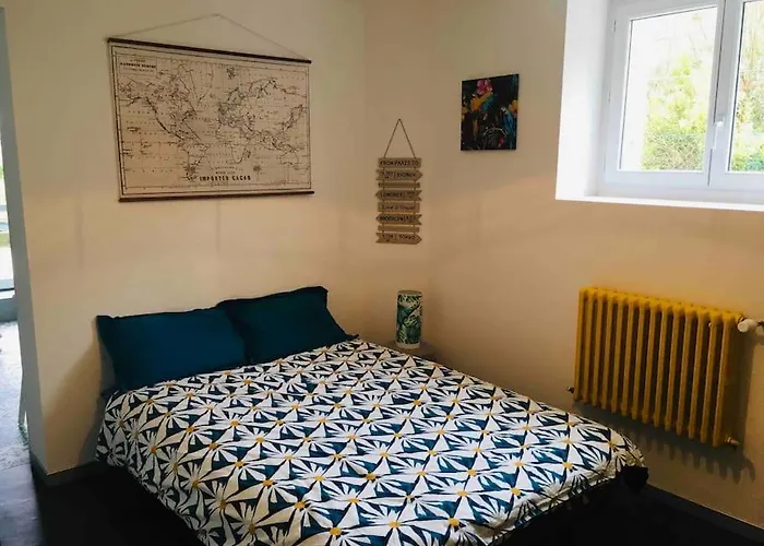 Logement Independant,Calme A 2 Pas Du Centre Ville